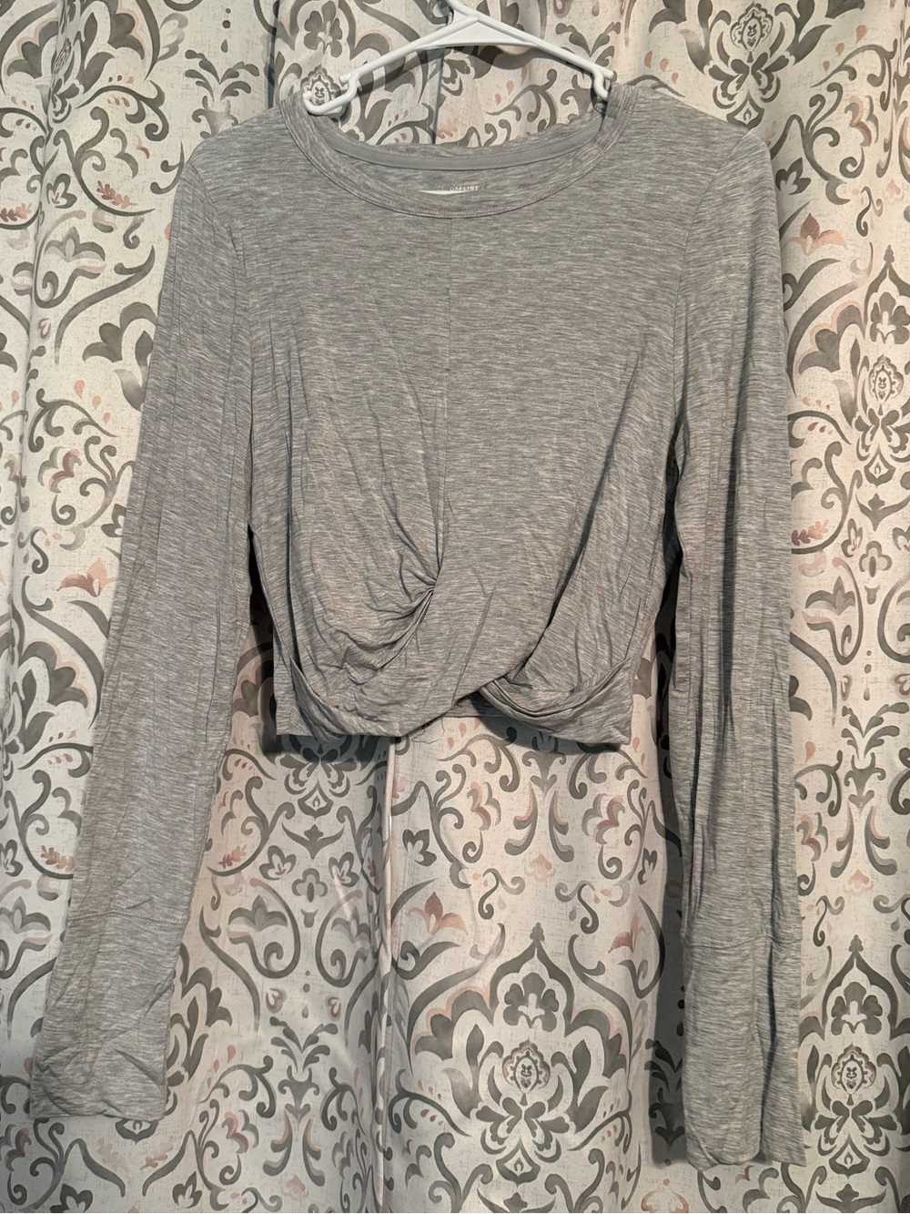 OFFLINE by Aerie Light Gray Long Sleeve Twist Front Athletic Top Crop